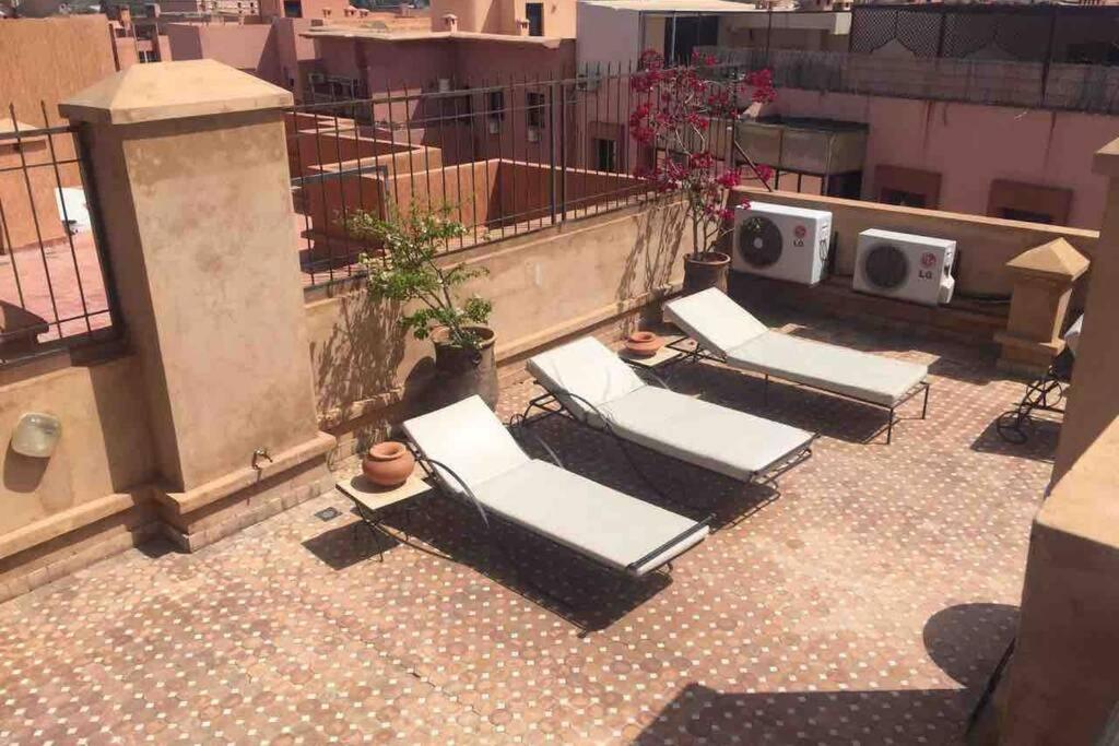 Appartement Tout Confort Avec Possibilite Transport Aeroport Marrakesh Exterior photo